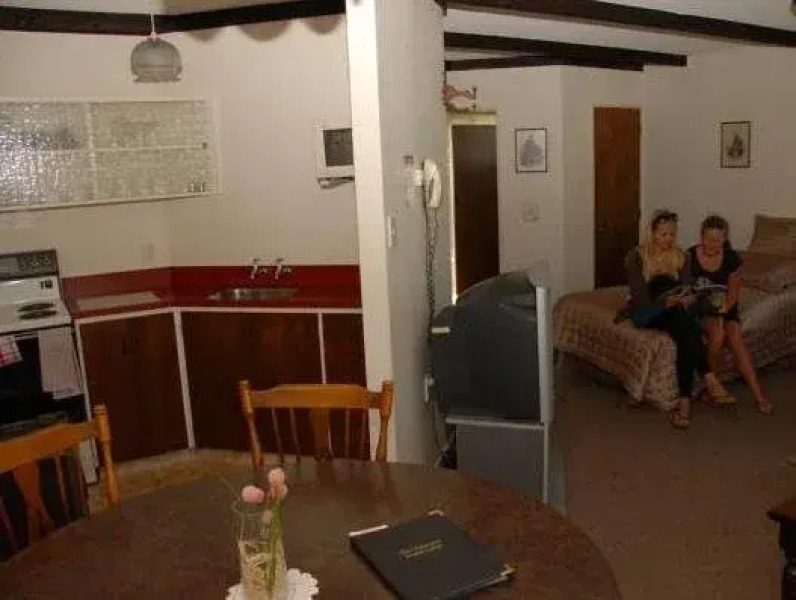 Clansman Motor Lodge