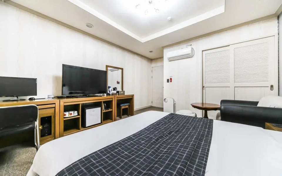 Modern business hotel