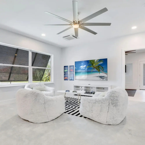 Luxury 6 000 Sqft Oasis Pool Sleeps 16