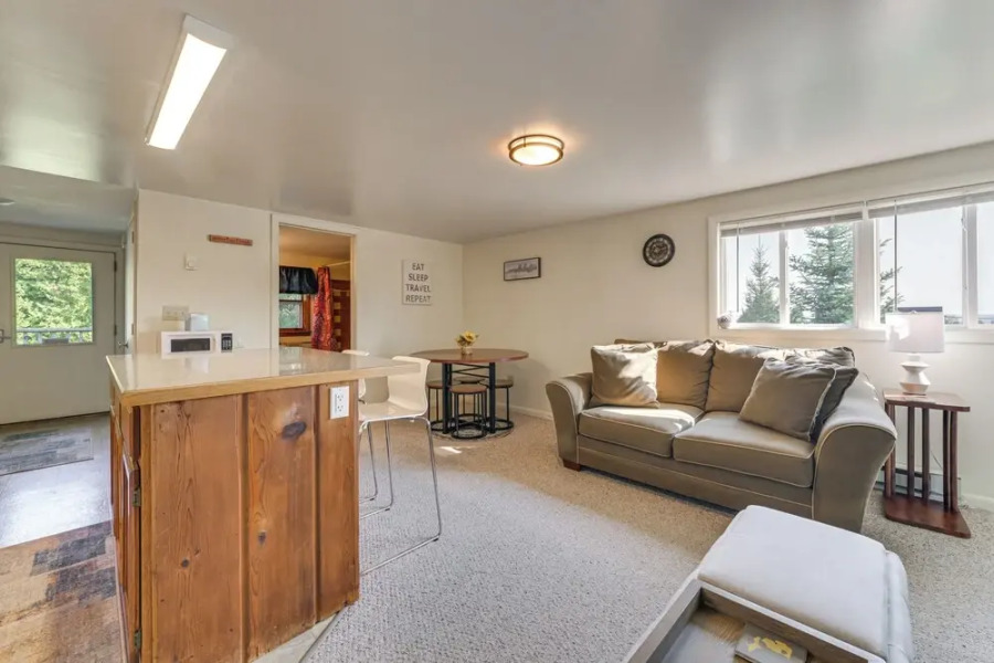 Cozy Apt < 1 Mi Near Lake Huron & Mackinac Island!