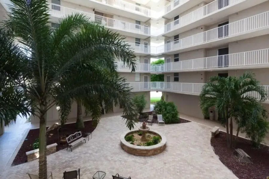 Bonita Beach & Tennis Condo