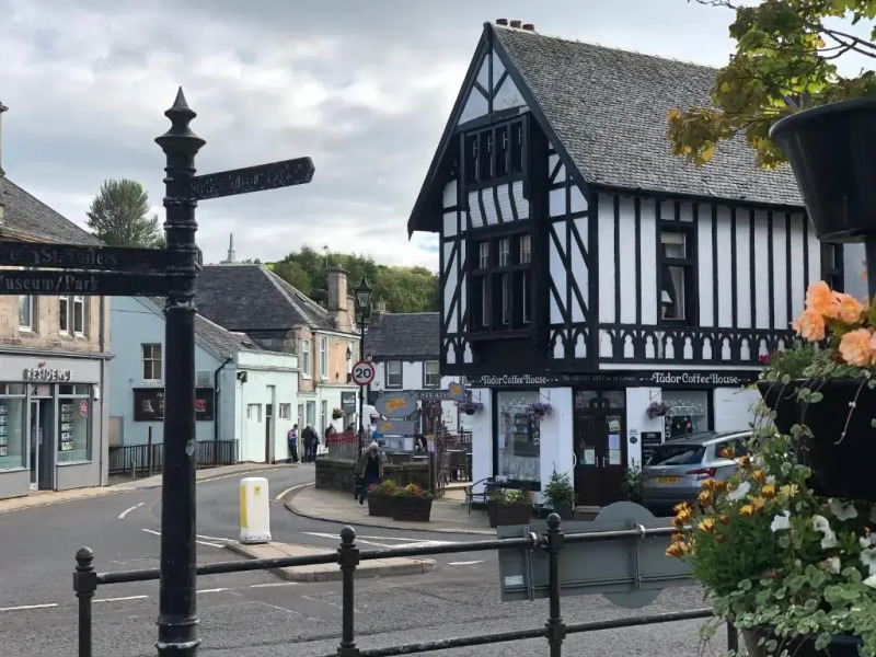 East Church House, Unique 9 bedroom Church, Historic Market Town.
