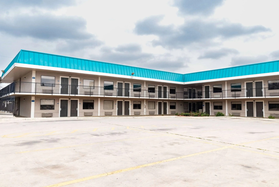 Days Inn by Wyndham Central San Antonio NW Medical Center