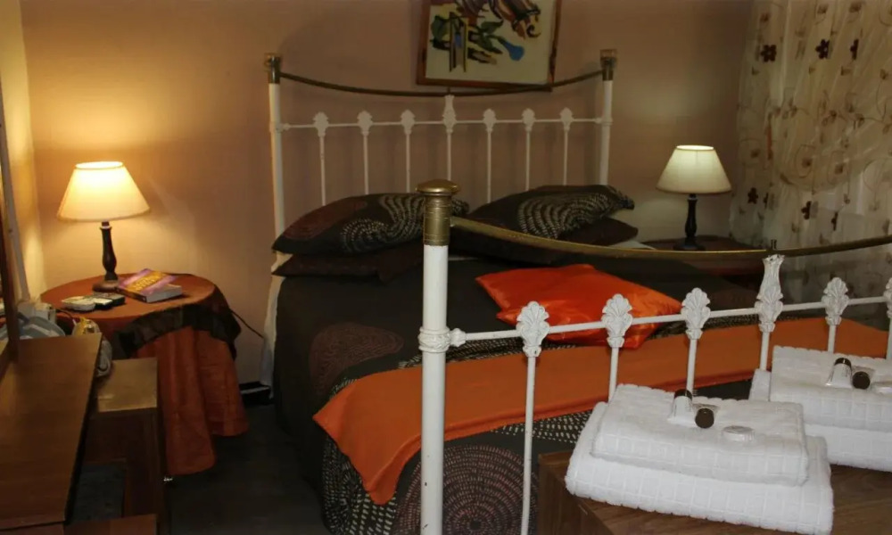 Tshimologo Farm Guest House