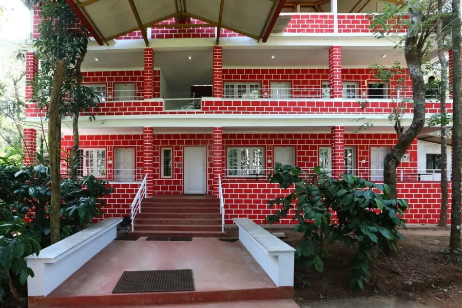 OYO 22437 Jungle Hut