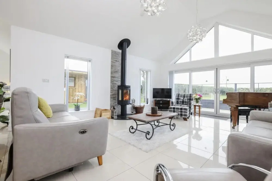 JOIVY Luxurious & Spacious 3Br House With A Hot Tub