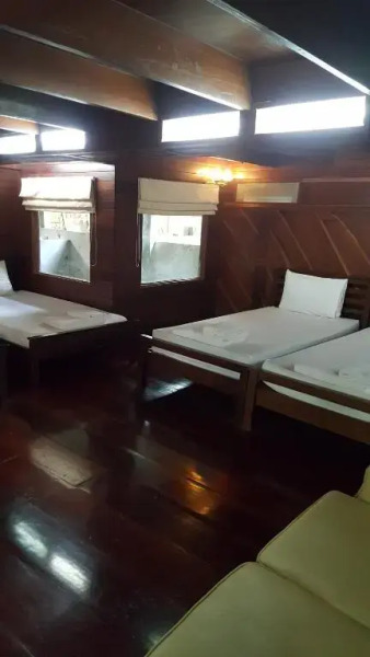 Ruean Mai Chai Khlong