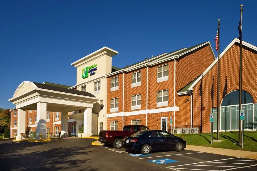 Holiday Inn Express Hotel & Suites Manassas
