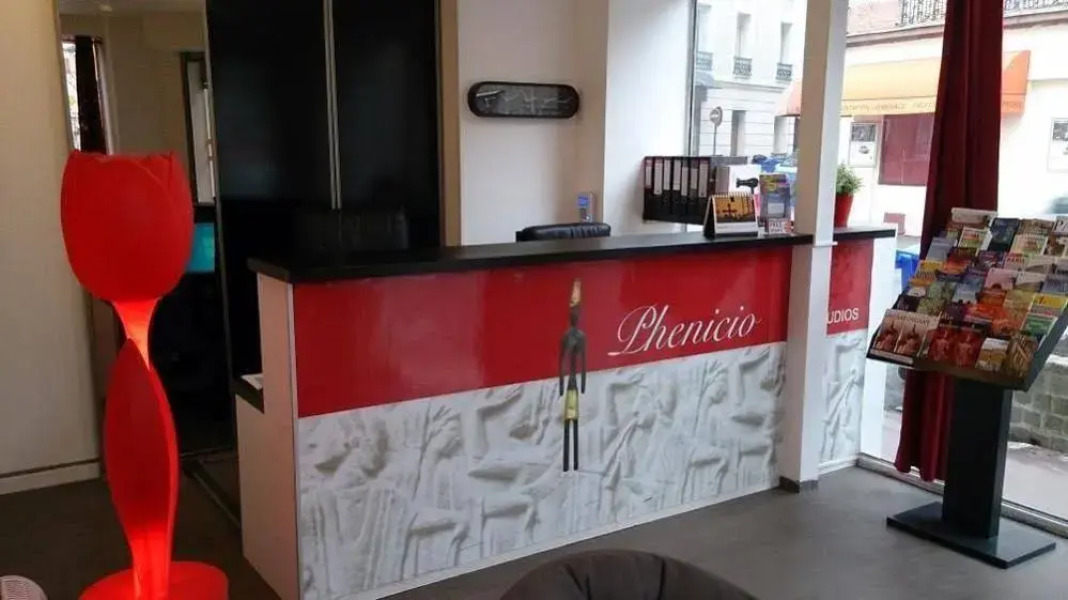 Hotel Studios Phenicio Porte de Versailles