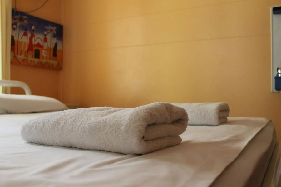 Civic Guest House - Hostel