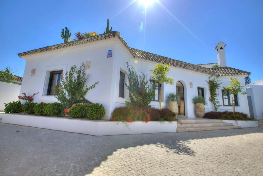 Villa Mas Tranquila - A stylish villa with pool 150 m from the beach