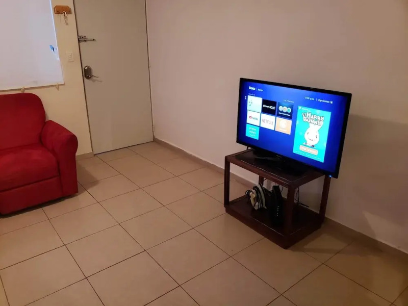 Comfortable Apartment, Secure and Private Complex, With Perimeter Fence