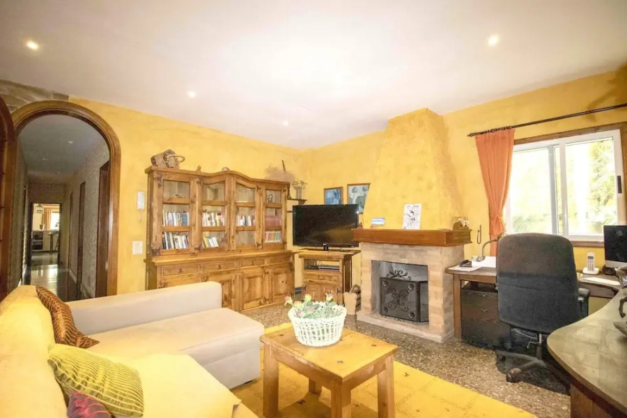 Villa With 5 Bedrooms In La Esperanza With Indoor Pool Enclosed Garden And Wifi