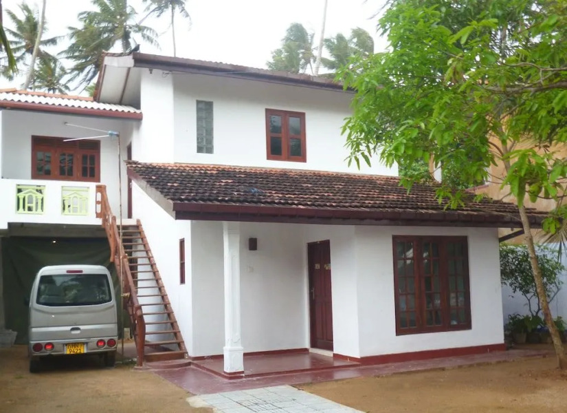 SeaView Paradise Inn