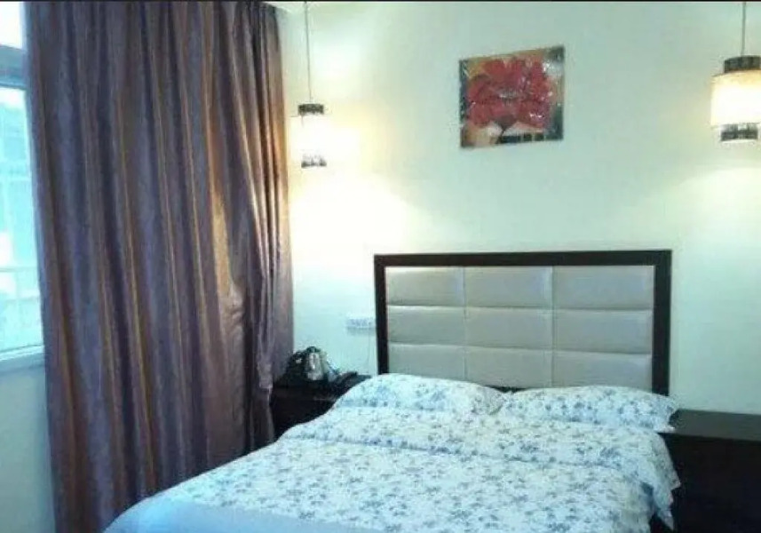 Tongxing Business Hotel