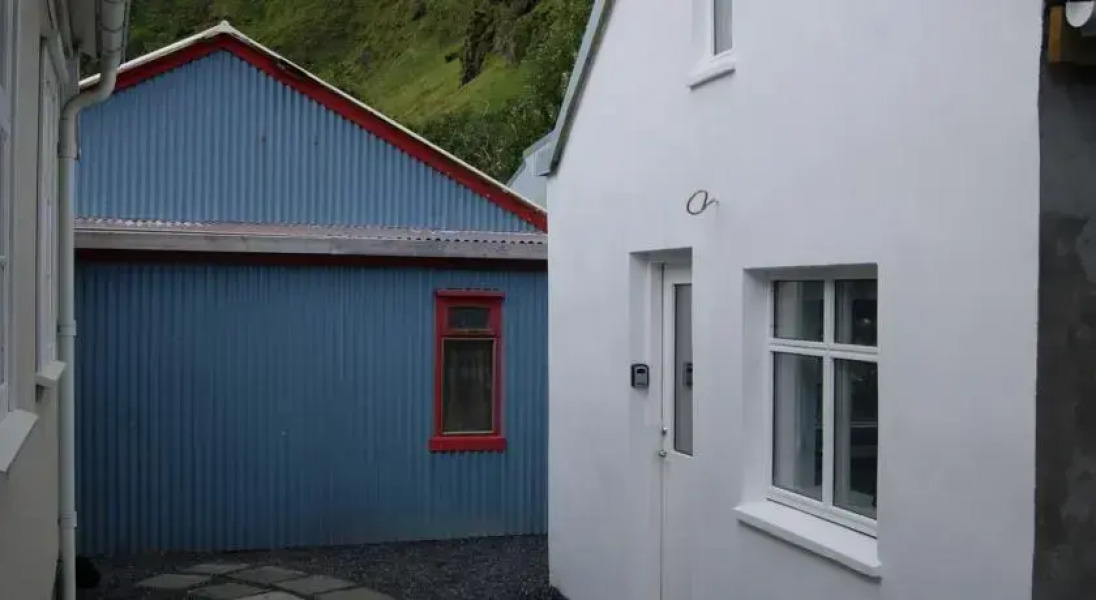 Charming House Vík