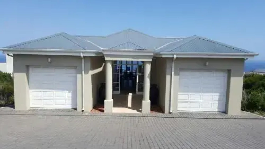 Luxurious house on Pinnacle Point Estate