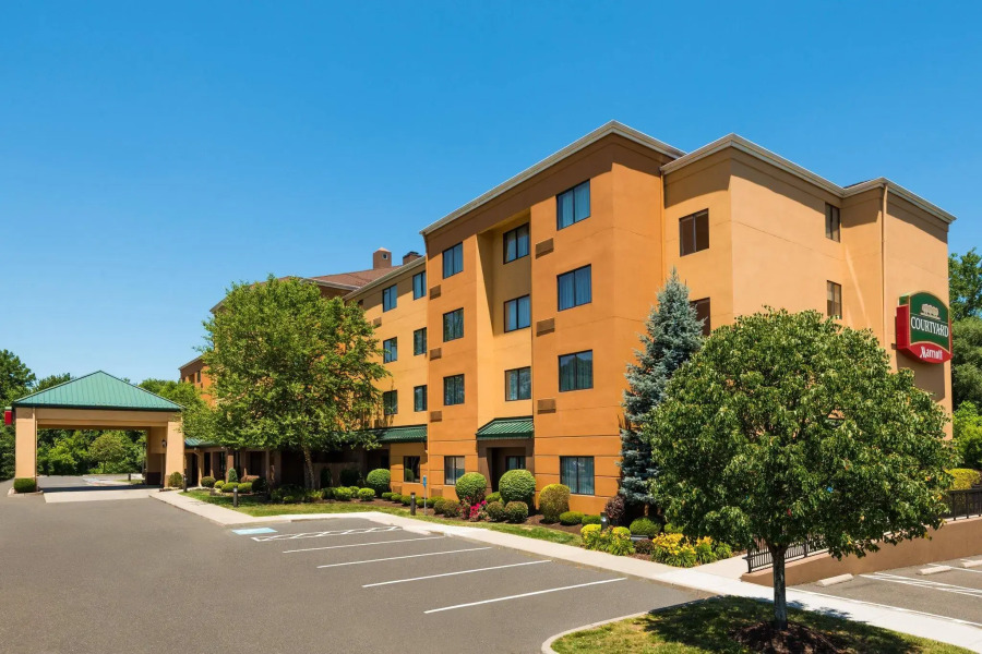 Courtyard By Marriott Danbury