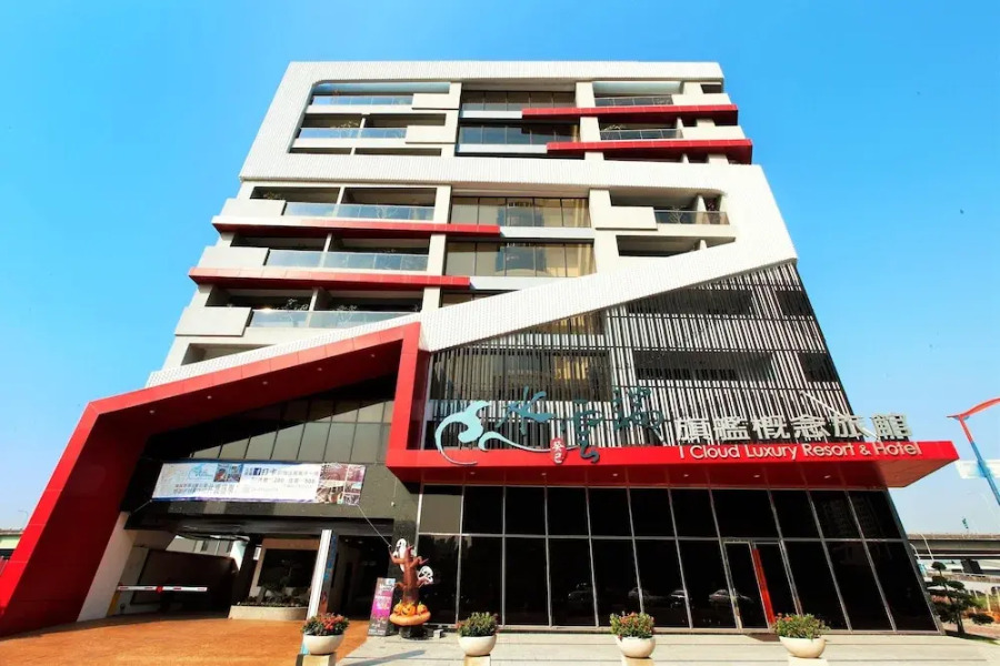 Icloud Luxury Resort and Hotel