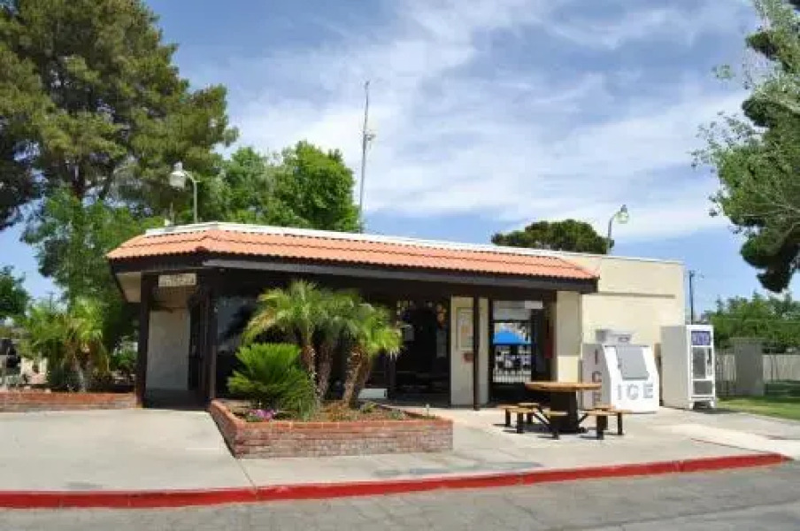 Las Vegas Camping Resort Cabin 5