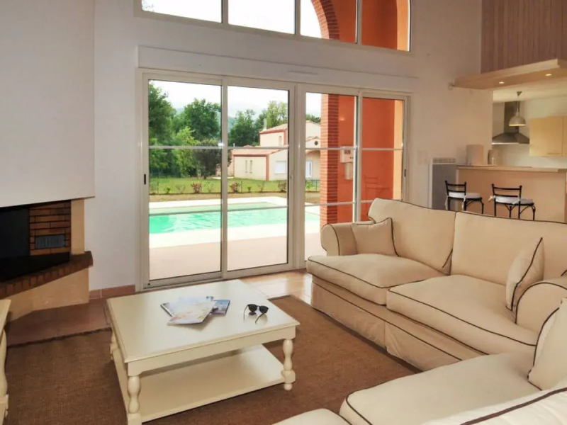 Domaine Royal Green (MZA101)
