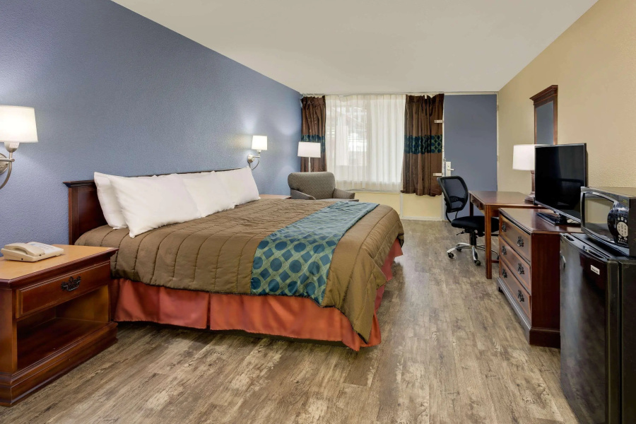 Ramada Montgomery