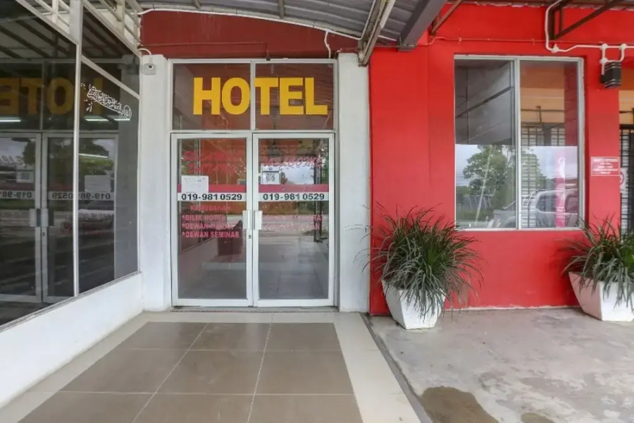 OYO 90441 Cz Traveler's Hotel