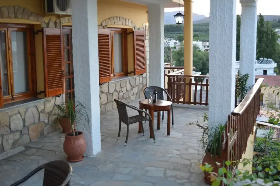 Sofia's Studios & Apartments