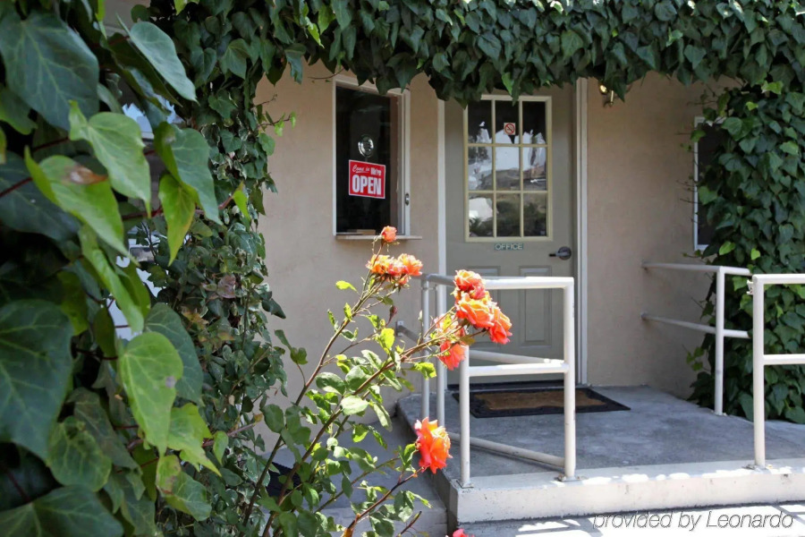 Monterey Oceanside Inn