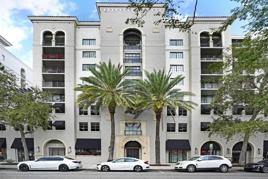 Dharma Home Suites Coral Gables at Gables Grand Plaza