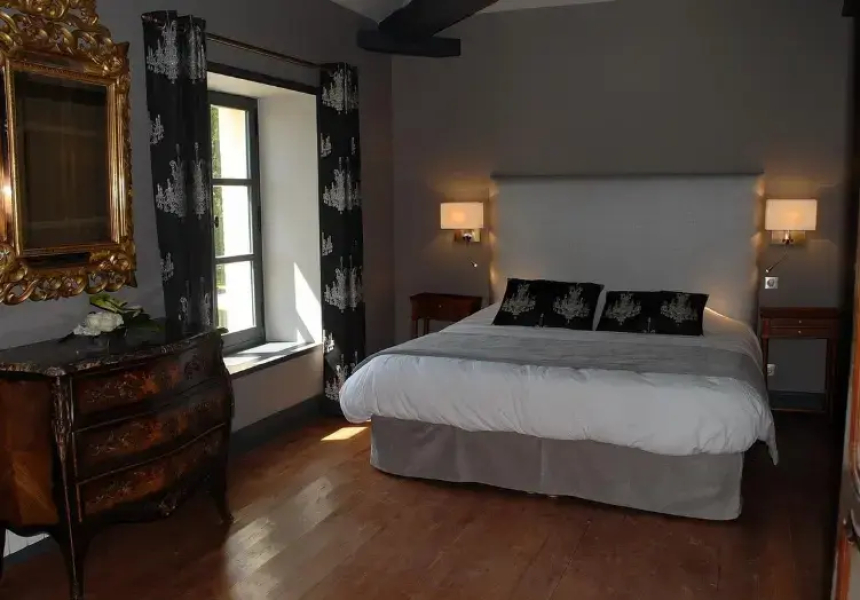 Le Logis Du Maine Donne