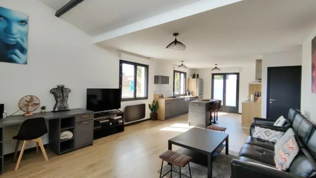 Villa Papillon***. Location appartement 1er étage.