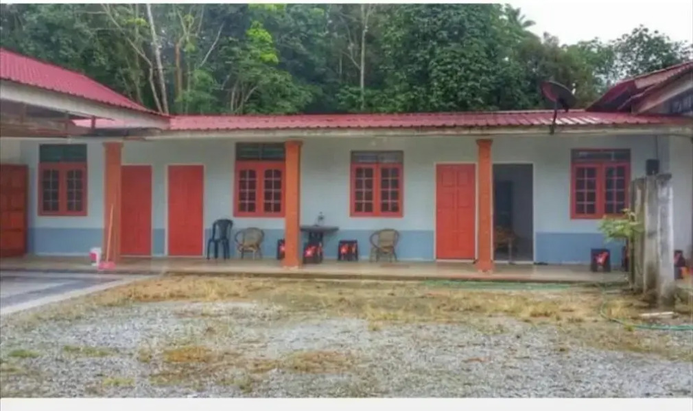 Merkang Guesthouse Pasir Puteh by OYO