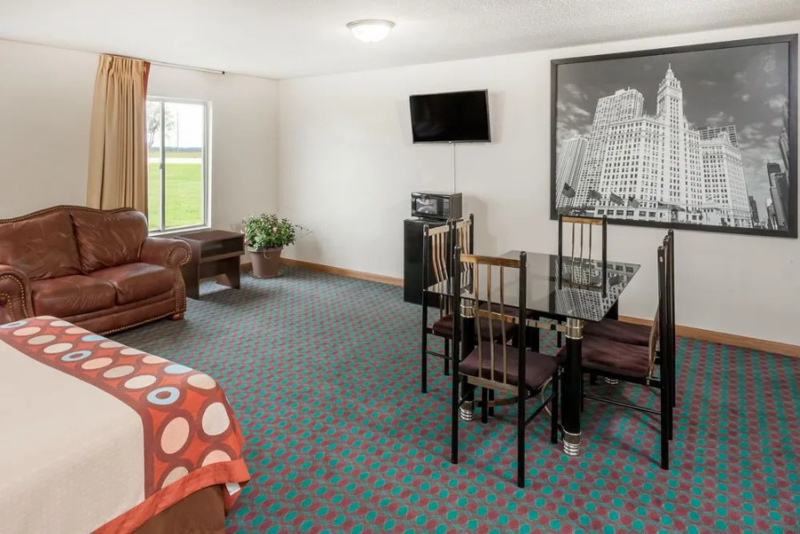 Super 8 Pekin/Peoria Area