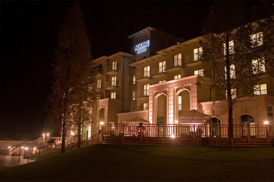 Adonis Hotel