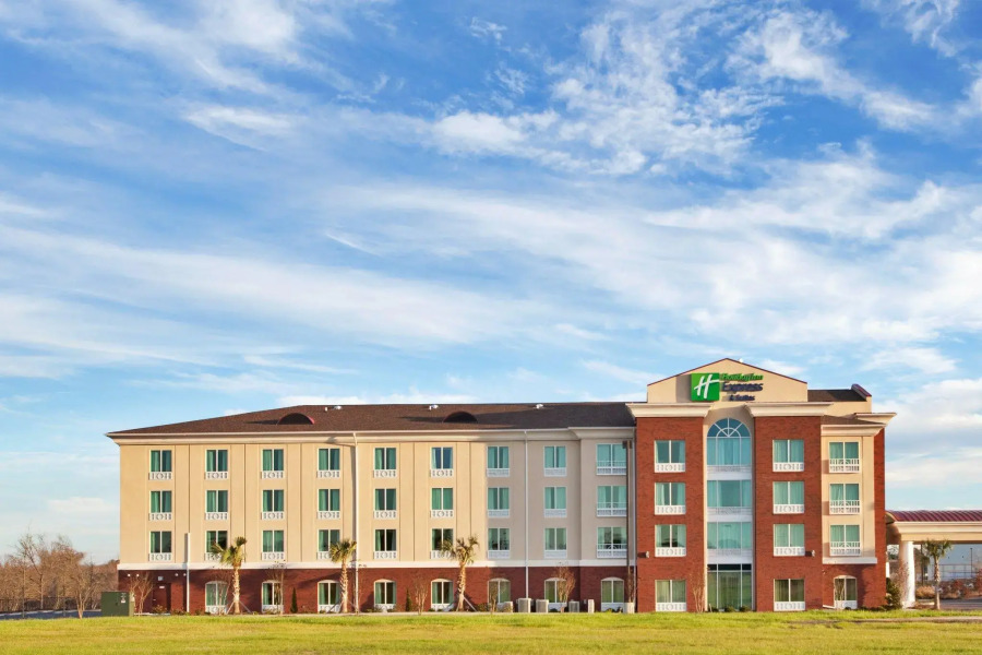 Holiday Inn Express & Suites Newberry by IHG