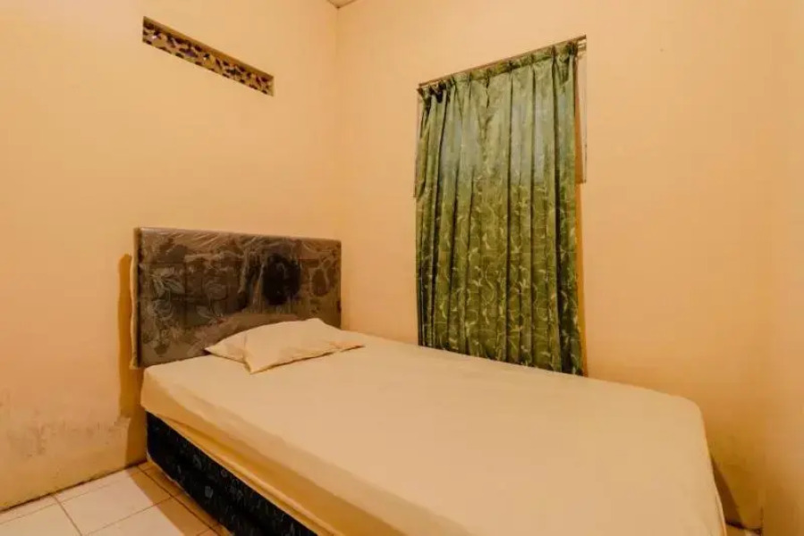 Omah Nggunung Cafe & Homestay by ZUZU