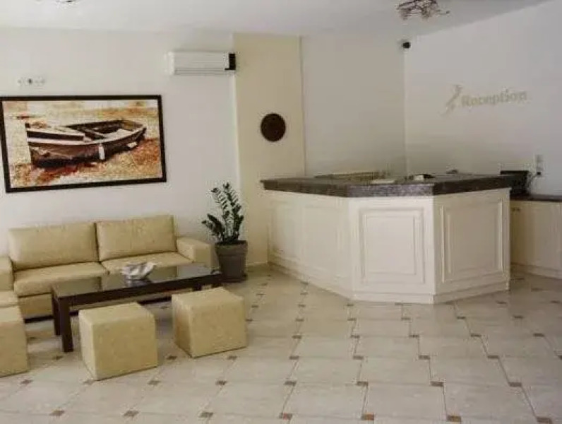 Konstantinos Hotel & Apartments