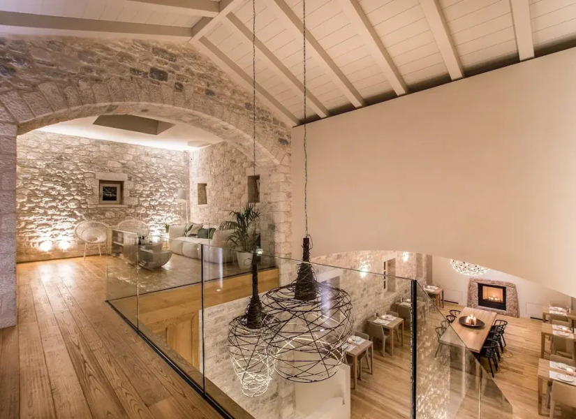 Bassa Maina Villas & Suites