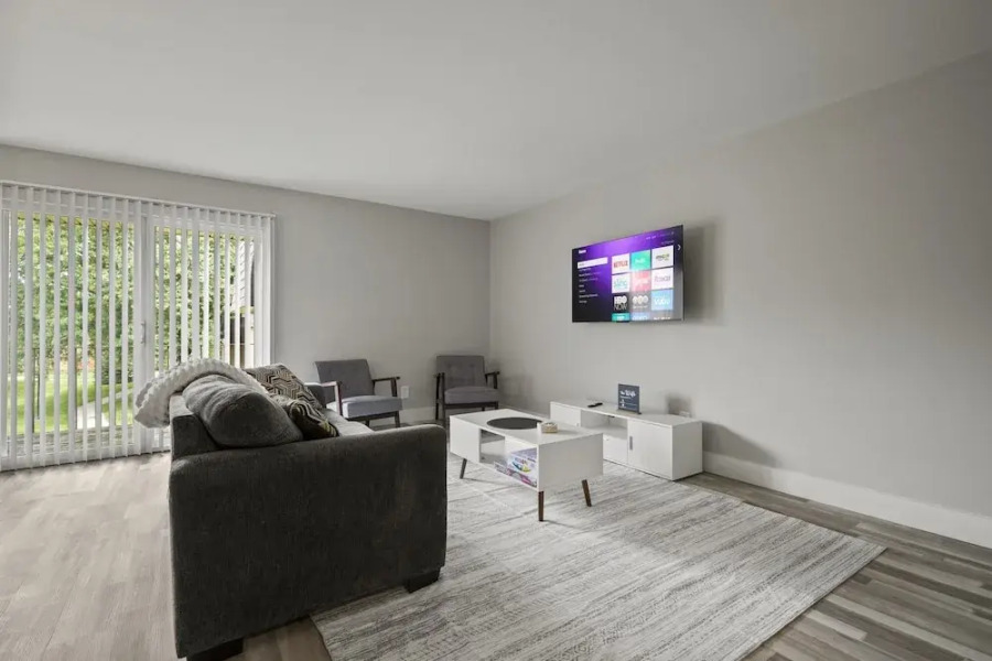 2BR Stay Close to Downtown