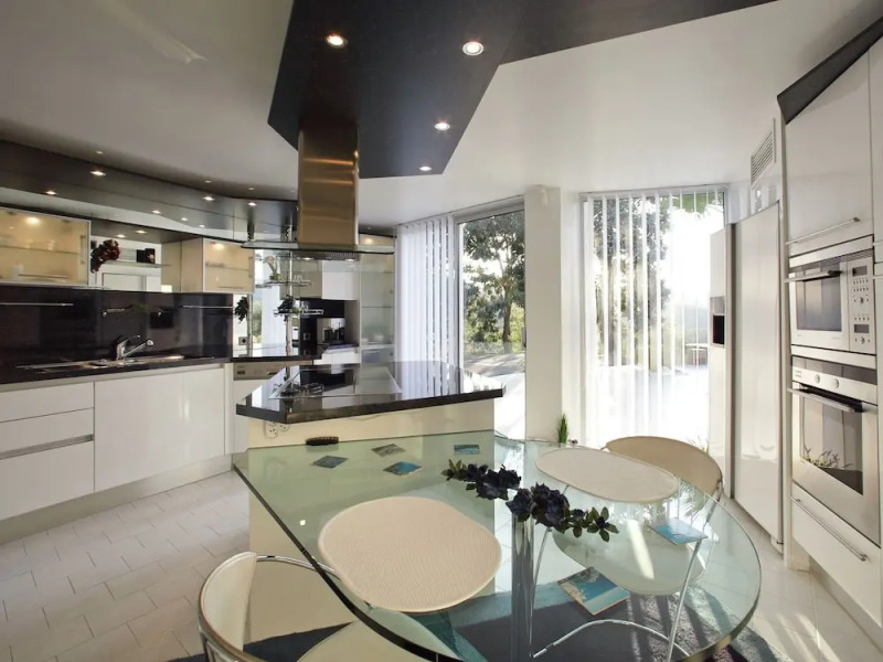 Hilltop Villa in Mandelieu-la-napoule With Sauna & Pool