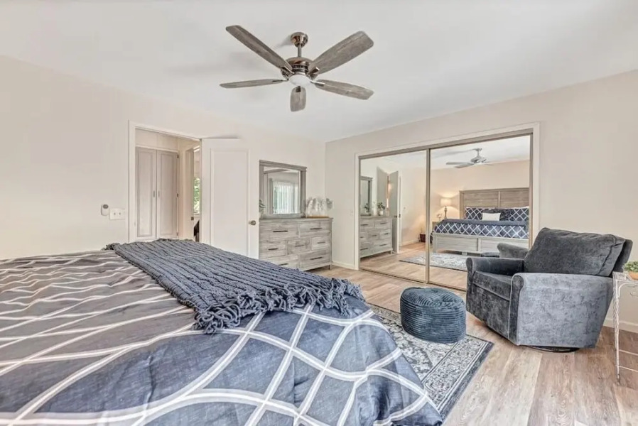 Beaver Lake Hillside Hideaway 2 Bedroom Home by Redawning