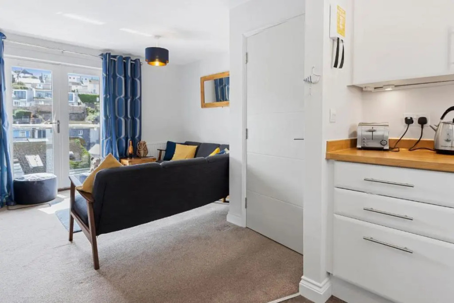 A modern and cosy apartment just yards from Brixham’s bustling harbourside