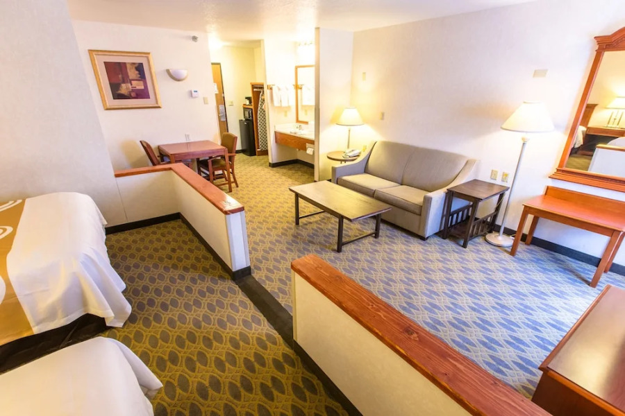 Quality Inn & Suites University