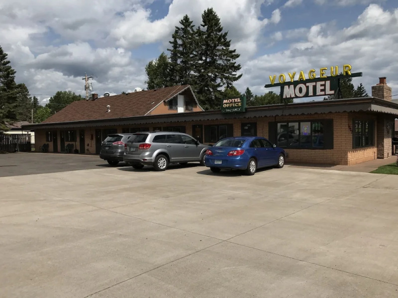 Voyageur Motel