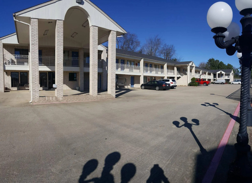 Regency Inn & Suites