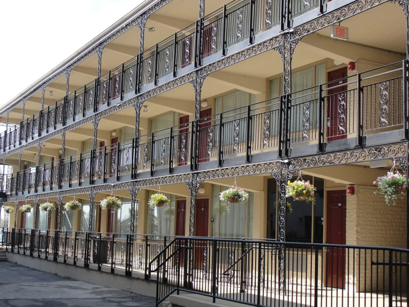 Waterfront Inn PHL Airport