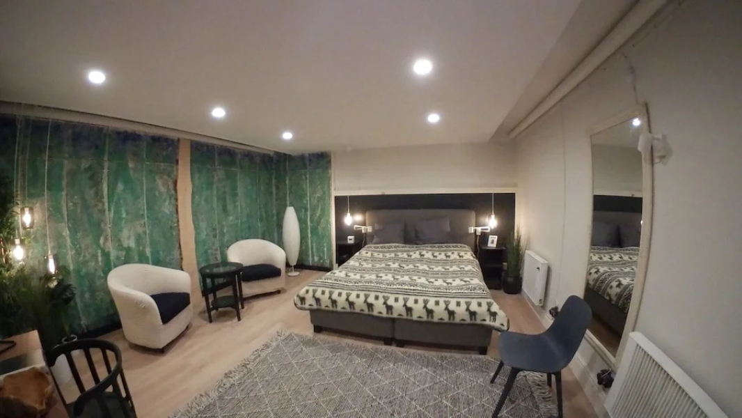 2 Bed Retreat - Sleeps 4 - Pets - Parking - Wifi