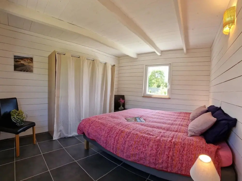 Comfortable Holiday Home on Large Garden Plot in Locquirec