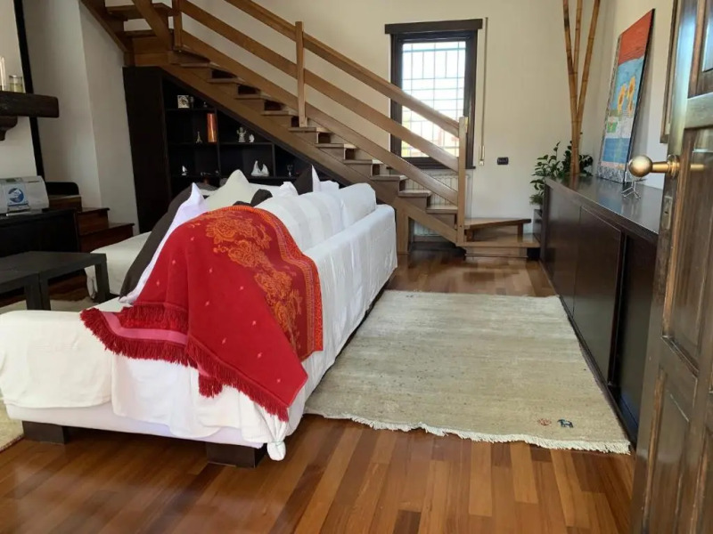 Near Como, charming apartment with fireplace